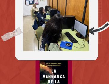 Alumnas y docente trabajando en el aula durante la actividad