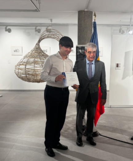 Cesc Jovar, Colegio María Moliner