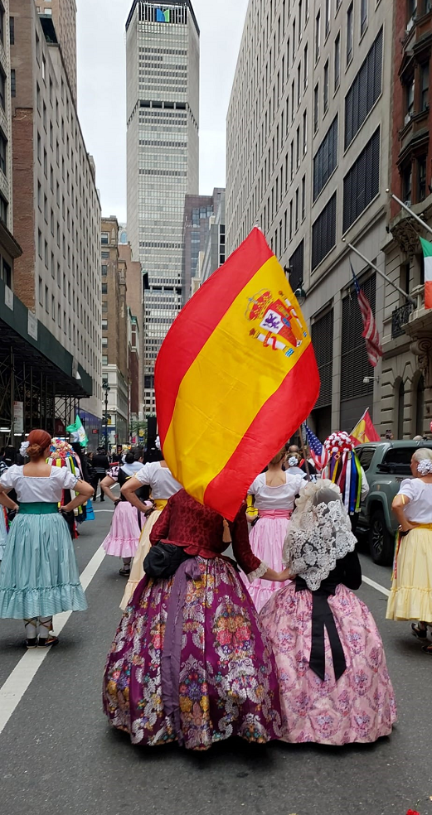 Las secciones bilingües de China celebran el 12 de octubre